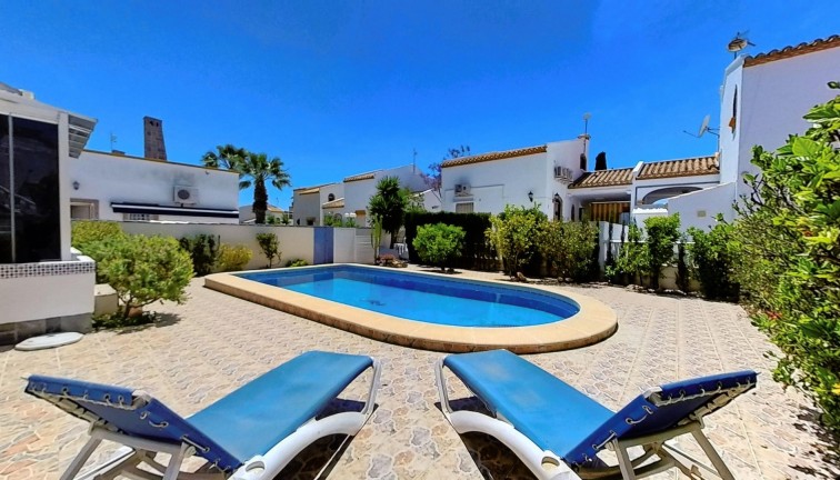 Resale - Chalet - Orihuela Costa - Los Dolses