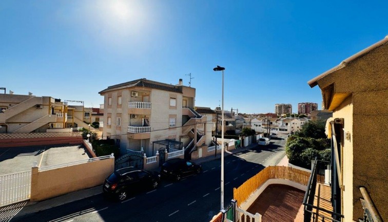 Jälleenmyynti - Duplex-asunto - Torrevieja - La Rosaleda