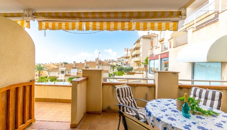 Resale - Apartment - Orihuela Costa - Campoamor