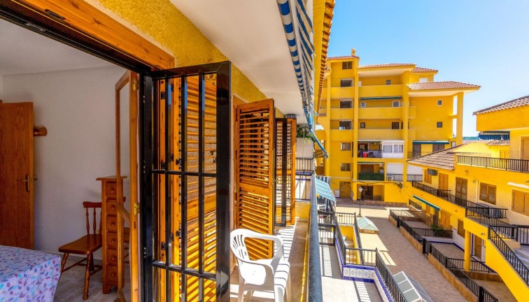 Återförsäljning - Duplex apartment (två våningar) - Torrevieja - LA MATA