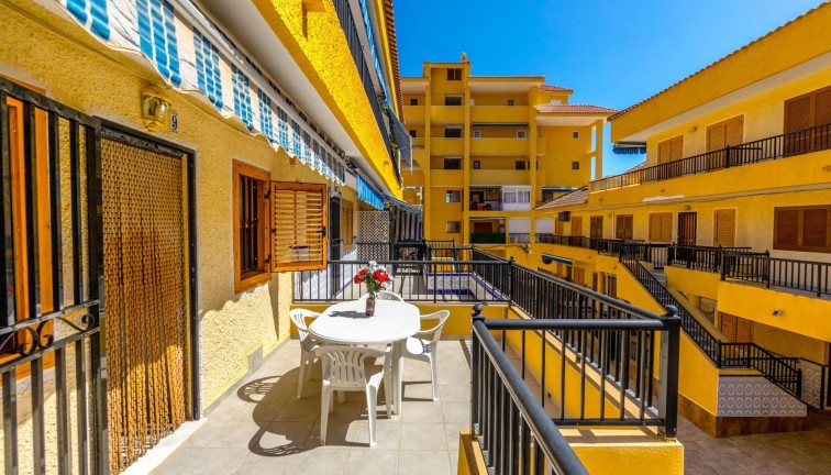 Återförsäljning - Duplex apartment (två våningar) - Torrevieja - LA MATA