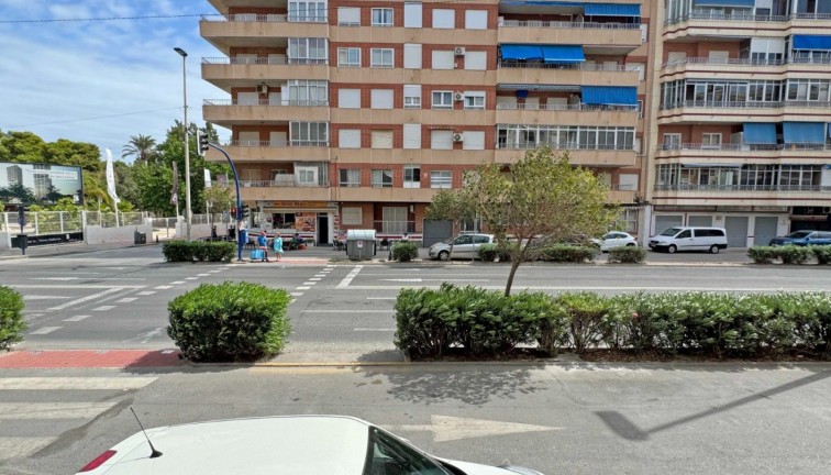 Resale - Apartment - Torrevieja - Acequion