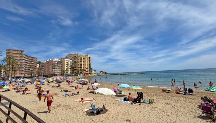 Återförsäljning - Lägenhet - Torrevieja - Playa del Cura