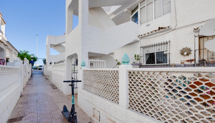 Jälleenmyynti - Bungalow - Torrevieja - Acequion