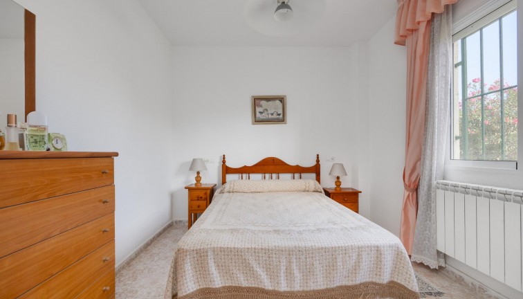 Återförsäljning - Bungalow - Torrevieja - Los Altos