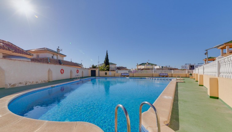 Återförsäljning - Bungalow - Torrevieja - Los Altos