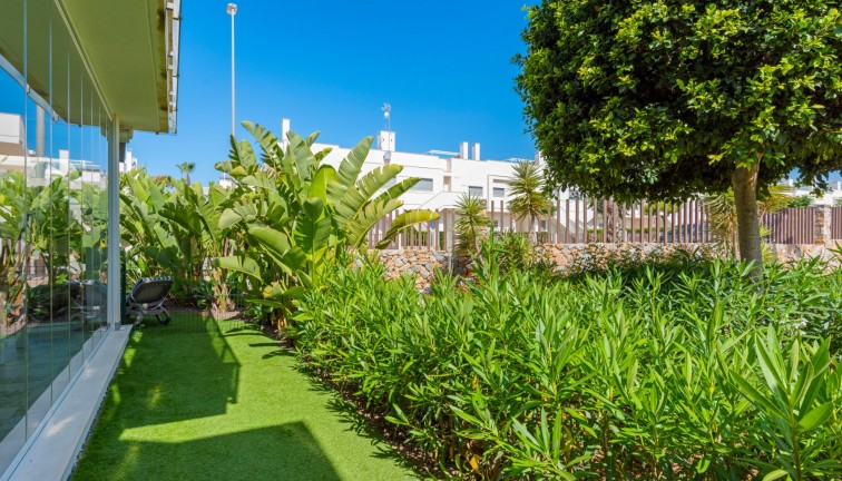 Jälleenmyynti - Bungalow - Orihuela - Vistabella Golf