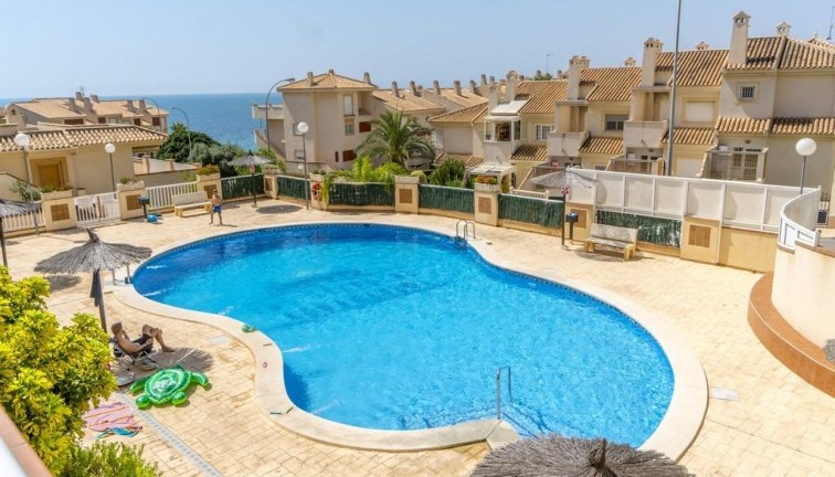 Resale - Apartment - Orihuela Costa - Campoamor