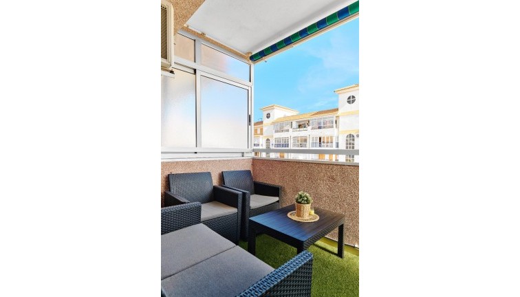 Resale - Apartment - Torrevieja - LA MATA