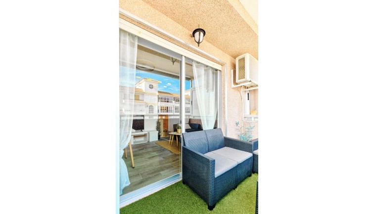 Resale - Apartment - Torrevieja - LA MATA