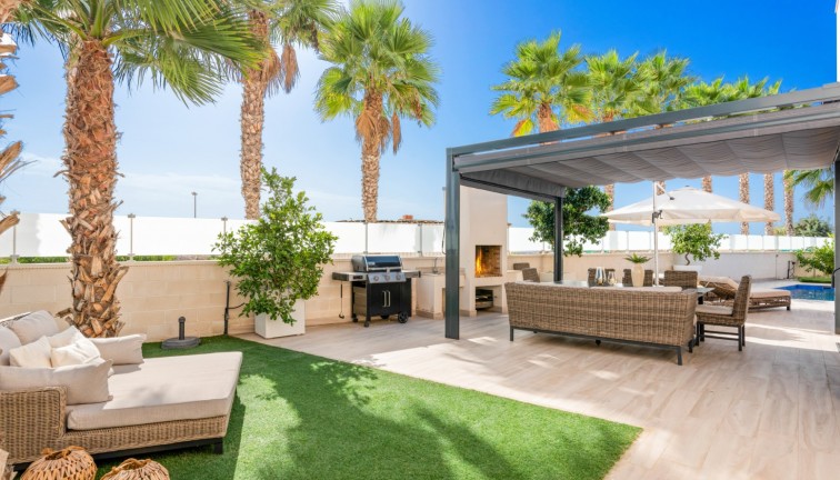 Resale - Chalet - Alicante - Lomas de Cabo Roig