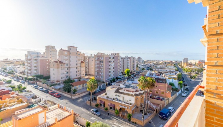 Jälleenmyynti - Asunto - Torrevieja