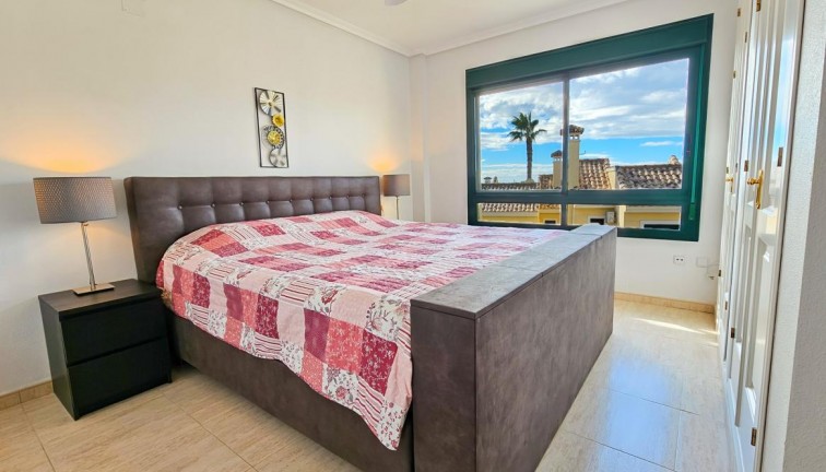 Resale - Apartment - Orihuela Costa - Campoamor