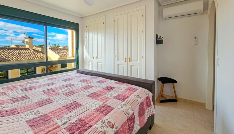 Resale - Apartment - Orihuela Costa - Campoamor