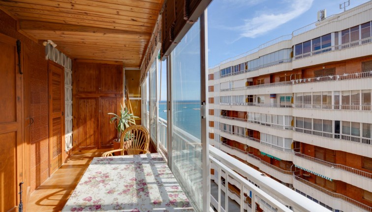 Resale - Apartment - Torrevieja - Acequion