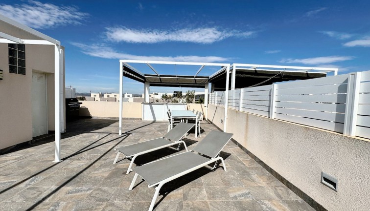 Jälleenmyynti - Bungalow - Torrevieja - Aguas Nuevas