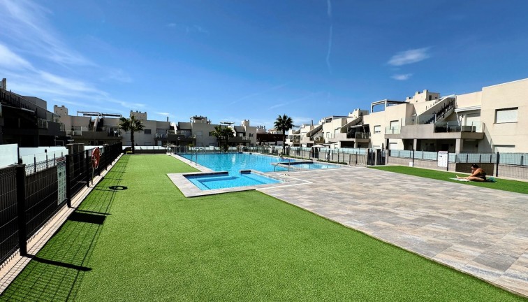 Jälleenmyynti - Bungalow - Torrevieja - Aguas Nuevas