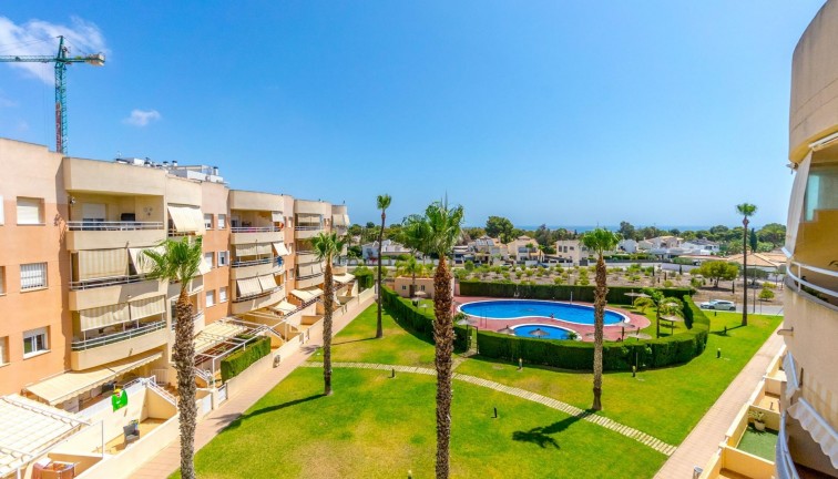 Resale - Apartment - Orihuela Costa - Campoamor