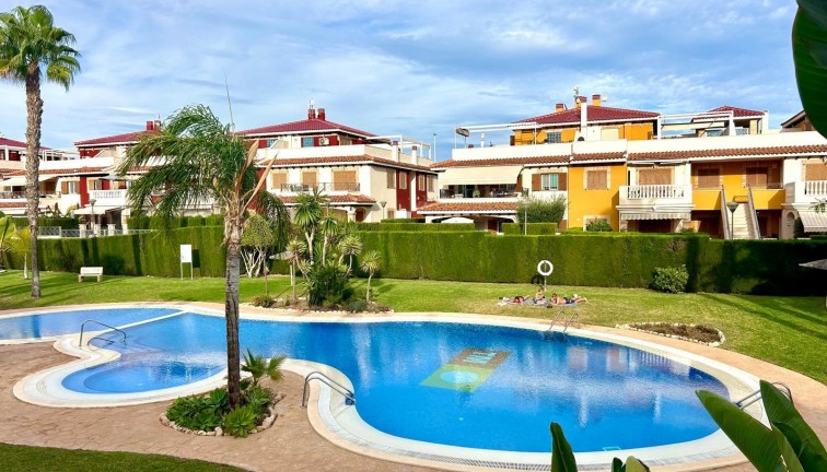 Resale - Apartment - Top Floor Apartment - Orihuela Costa - La Zenia