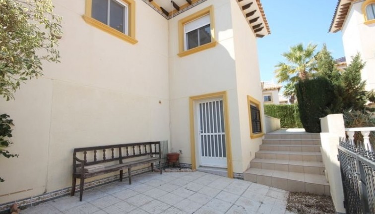 Resale - Chalet - Orihuela Costa - La Zenia