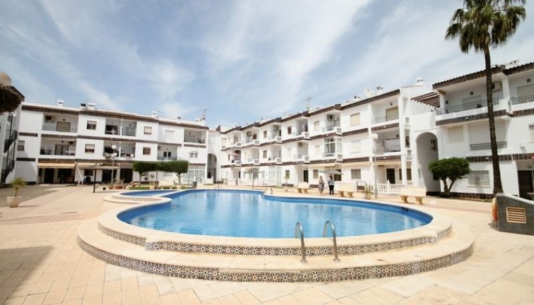 Jälleenmyynti - Bungalow - Orihuela Costa - Punta Prima