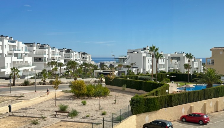 Resale - Apartment - Top Floor Apartment - Orihuela Costa - Punta Prima