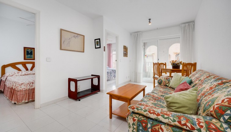 Resale - Apartment - Torrevieja - Acequion