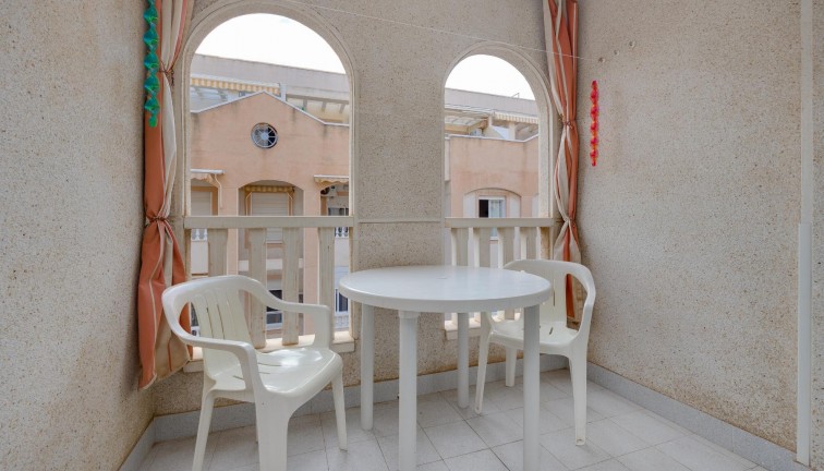 Resale - Apartment - Torrevieja - Acequion