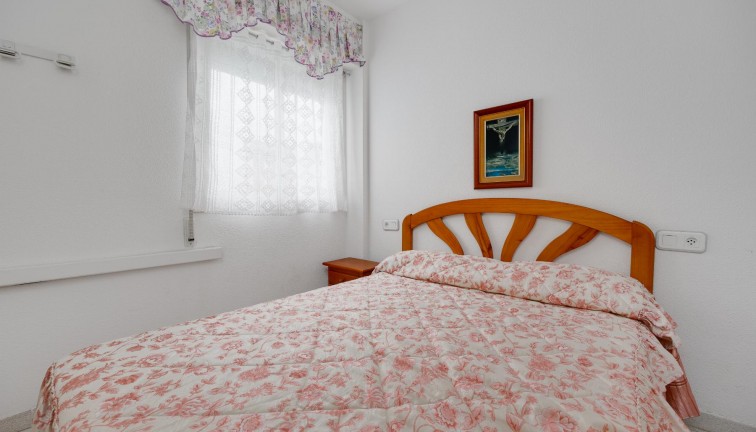 Resale - Apartment - Torrevieja - Acequion