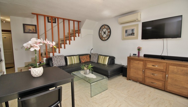 Resale - Apartment - Villamartín