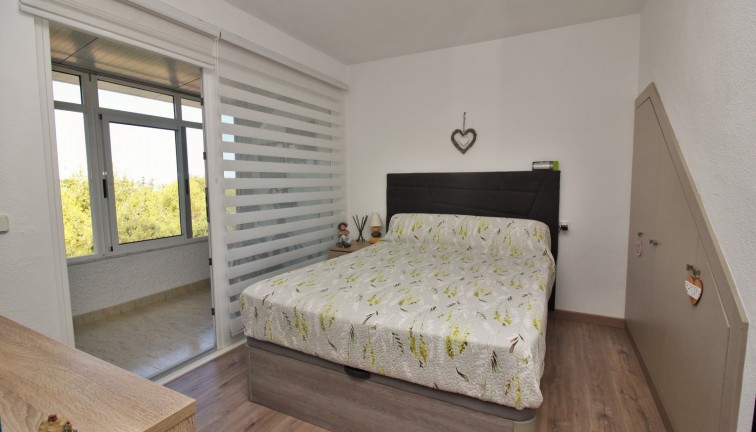 Resale - Apartment - Villamartín