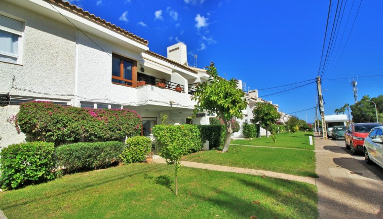 Resale - Apartment - Villamartín