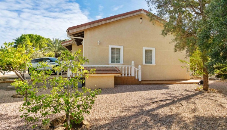 Resale - Chalet - Cabo Roig - MUY CERCA DE LA PLAYA