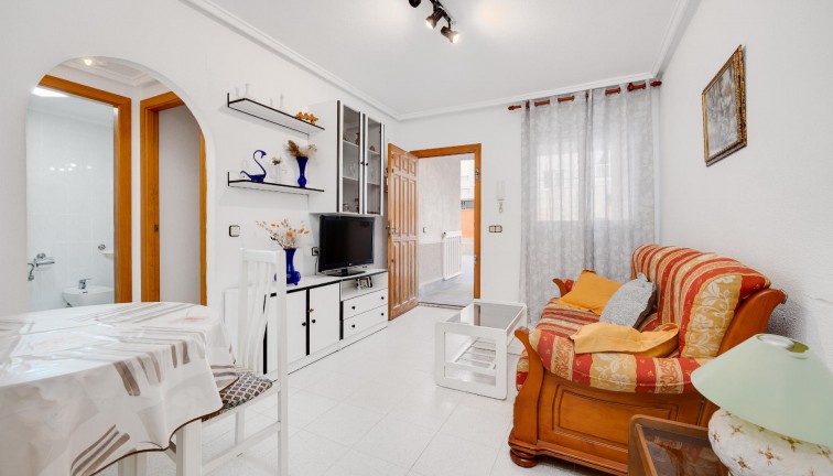 Resale - Apartment - Torrevieja - Acequion