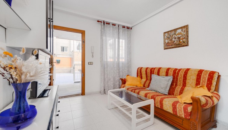 Resale - Apartment - Torrevieja - Acequion