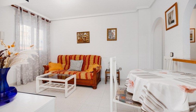 Resale - Apartment - Torrevieja - Acequion