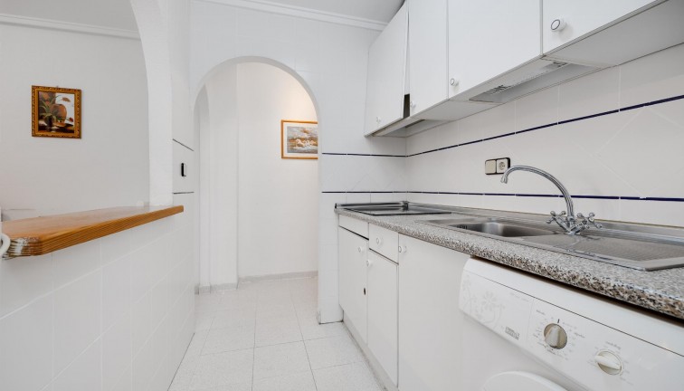 Resale - Apartment - Torrevieja - Acequion