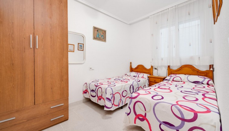 Resale - Apartment - Torrevieja - Acequion