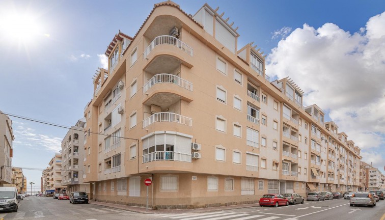 Resale - Apartment - Torrevieja - Acequion