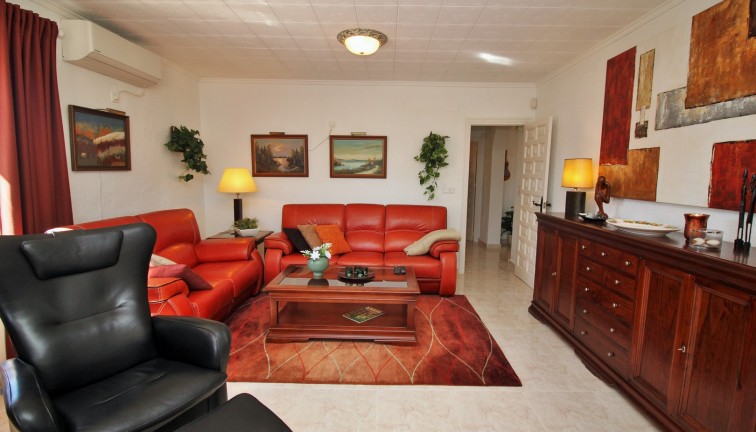 Resale - Chalet - Torrevieja - La Siesta