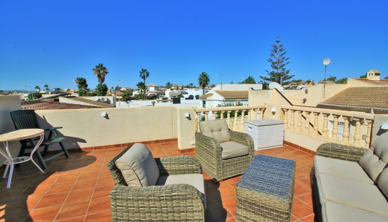 Resale - Chalet - Torrevieja - La Siesta