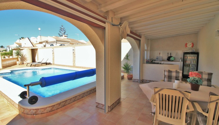 Resale - Chalet - Torrevieja - La Siesta