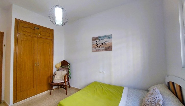 Resale - Apartment - Ground Floor Apartment - Torrevieja - Playa de los Locos