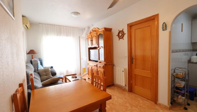 Resale - Apartment - Torrevieja - Acequion