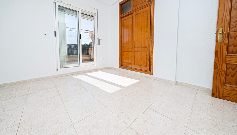 Resale - Semi-Detached - Villamartín