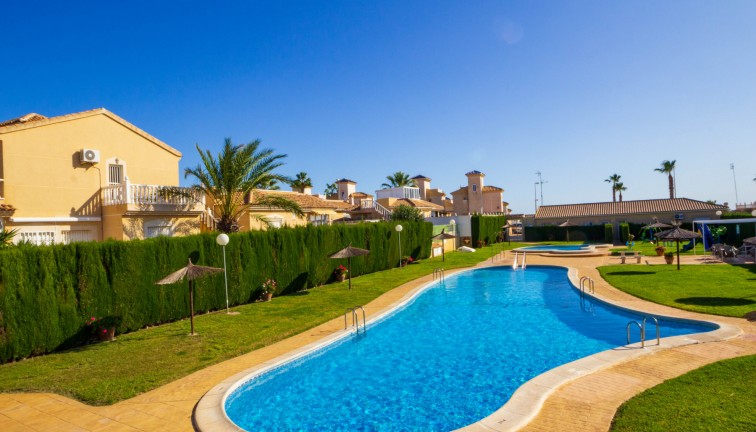 Resale - Semi-Detached - Villamartín