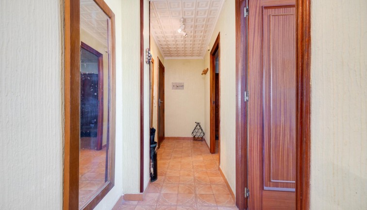 Resale - Apartment - Torrevieja - Acequion