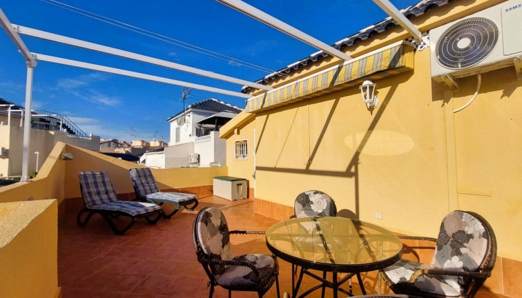 Resale - Chalet - Torrevieja - Los Balcones