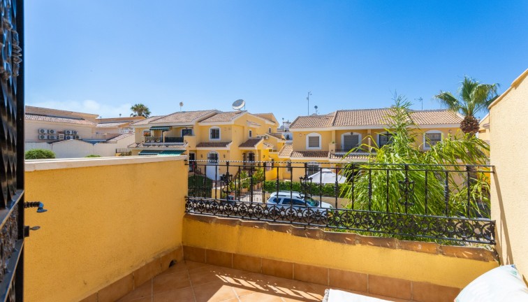 Resale - Chalet - Orihuela Costa - Los Dolses