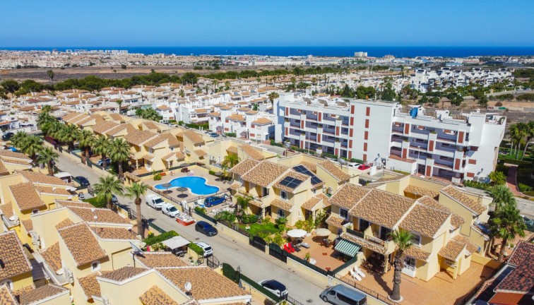 Resale - Chalet - Orihuela Costa - Los Dolses